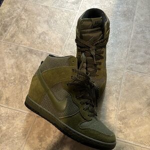 Size 6.5 women’s Nike wedge sneakers